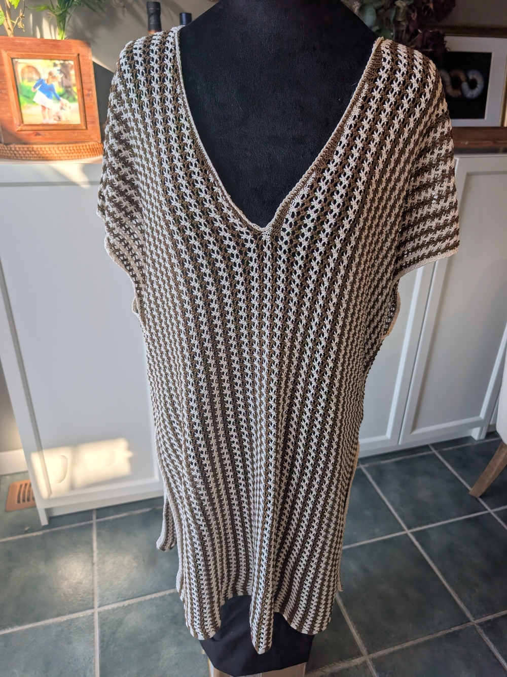 V Neck Short Sleeve Knit Top - Brown & Cream Beach Cover Up